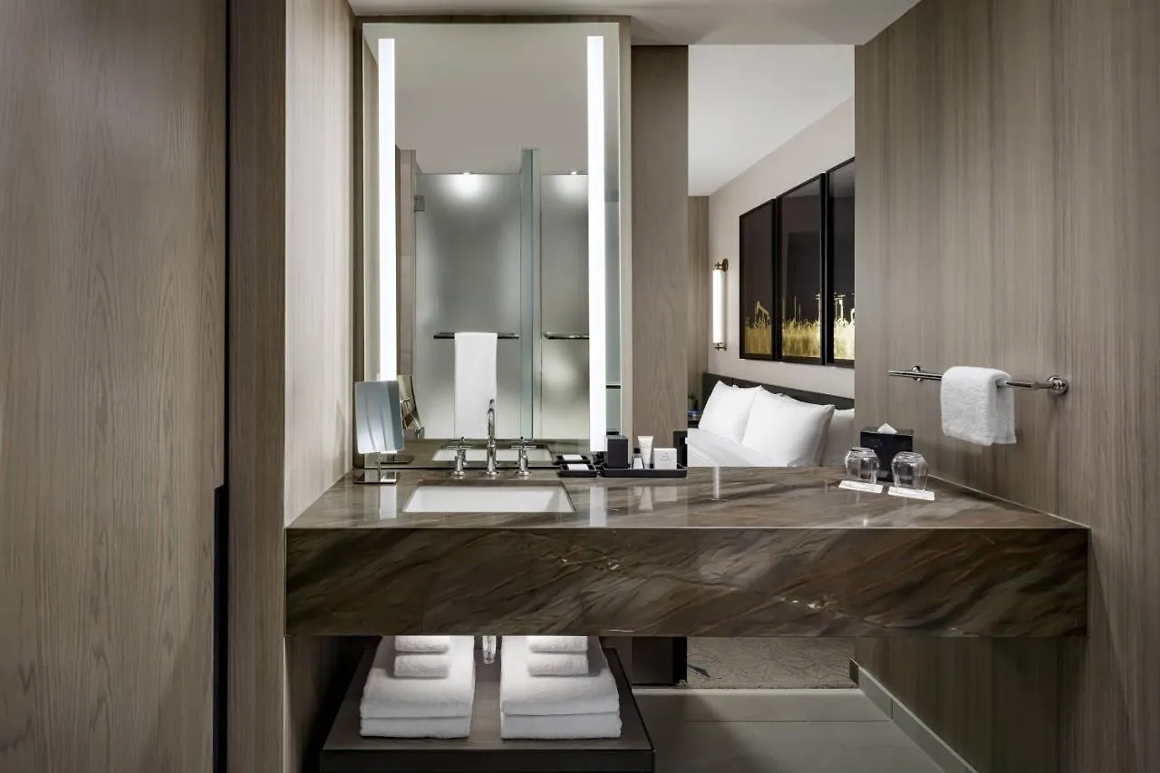 Jw Marriott Edmonton Ice District Hotel 4*,